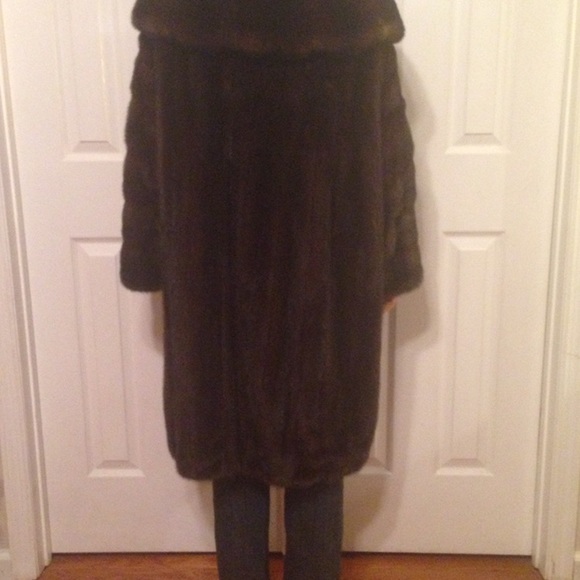 Chocolate mink full length coat - Picture 2 of 2